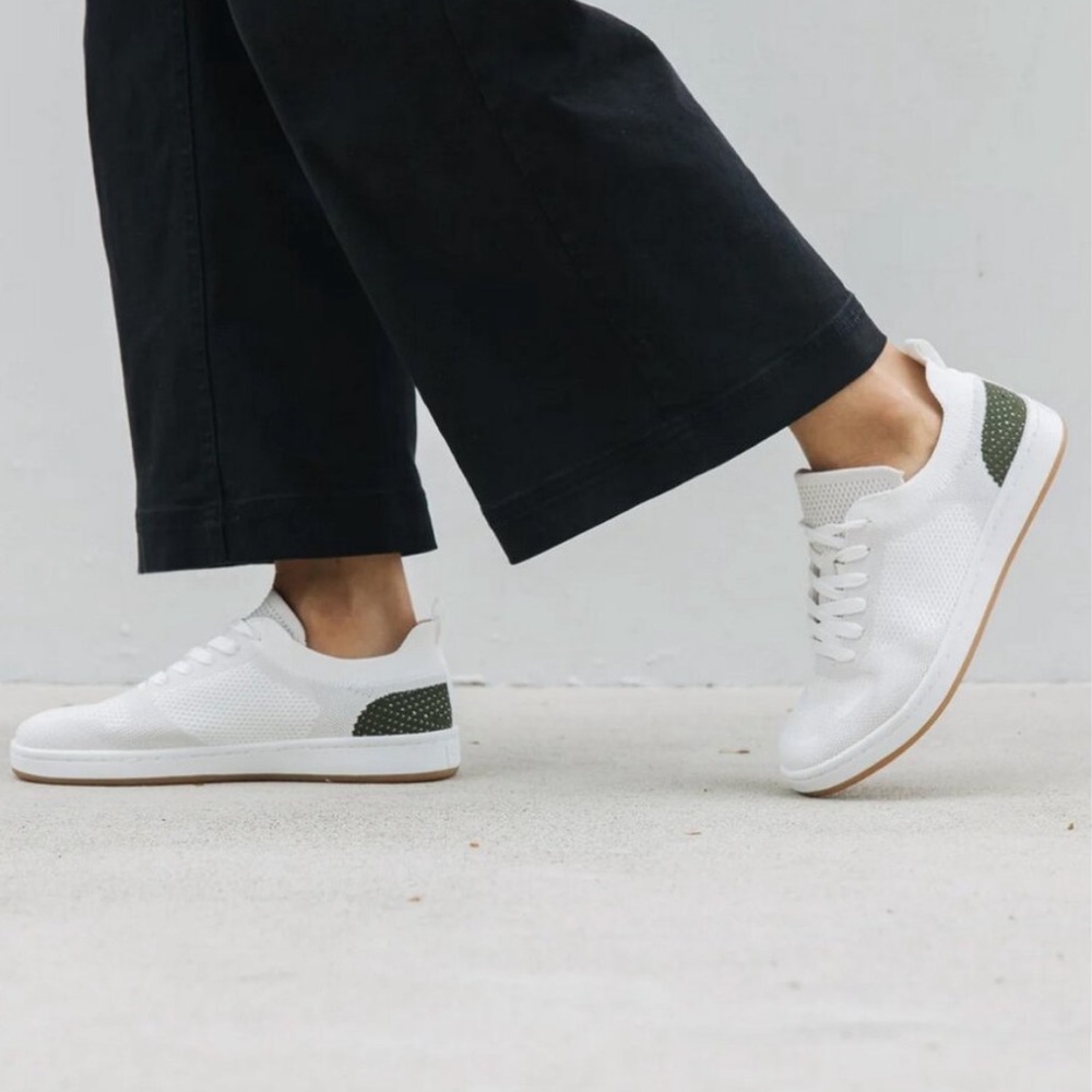 Suavs 247 Sneakers - Women's Size 8 - Off White Colorblock w/ Army Green